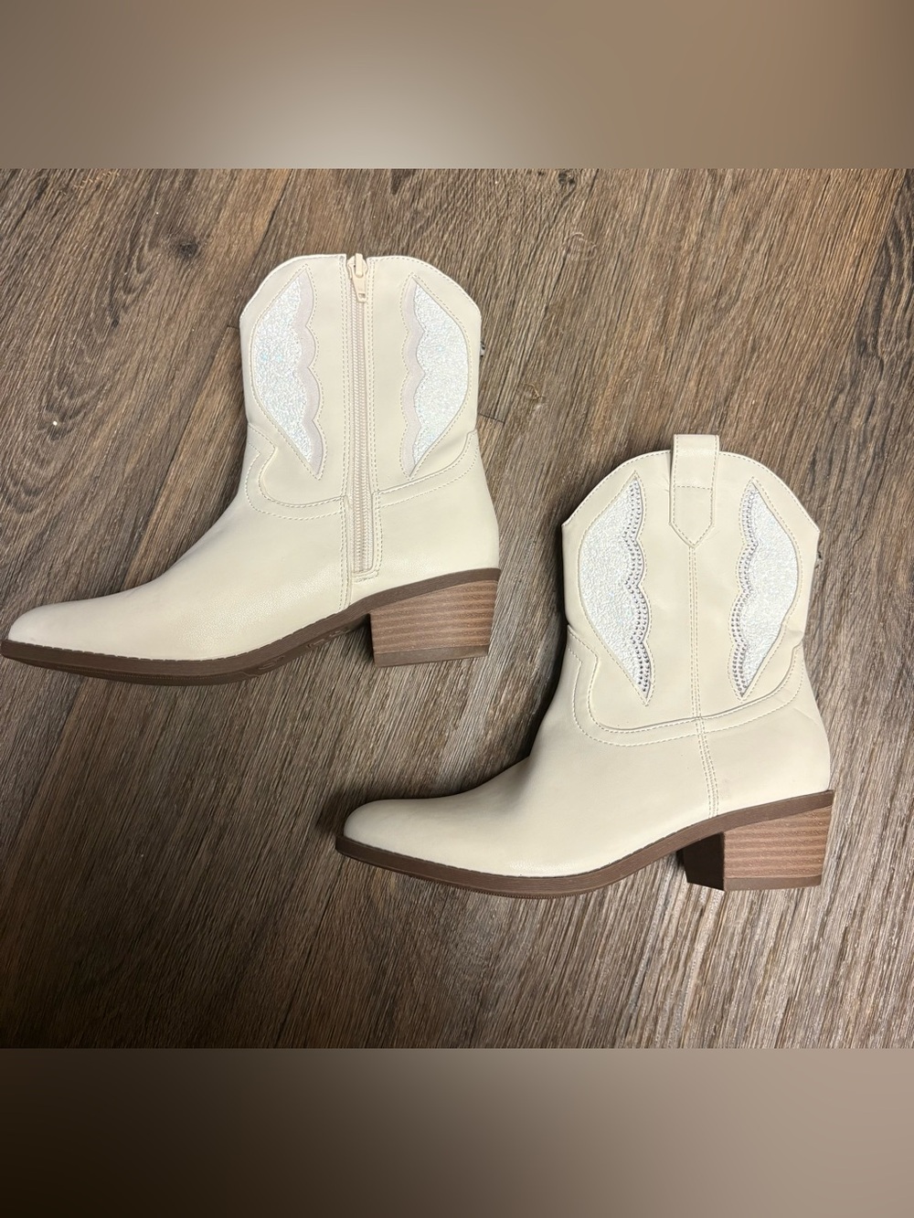 Madden NYC  Size 4 Cream Western Boots With Wing Glitter Design.